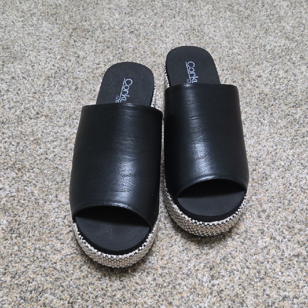 Corkys Wedge, Size 9 - Picture 2 of 11